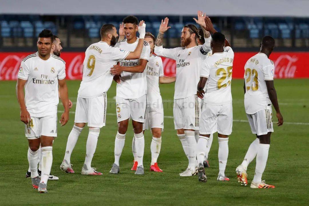 西甲：巴萨4-1大胜瓦伦西亚