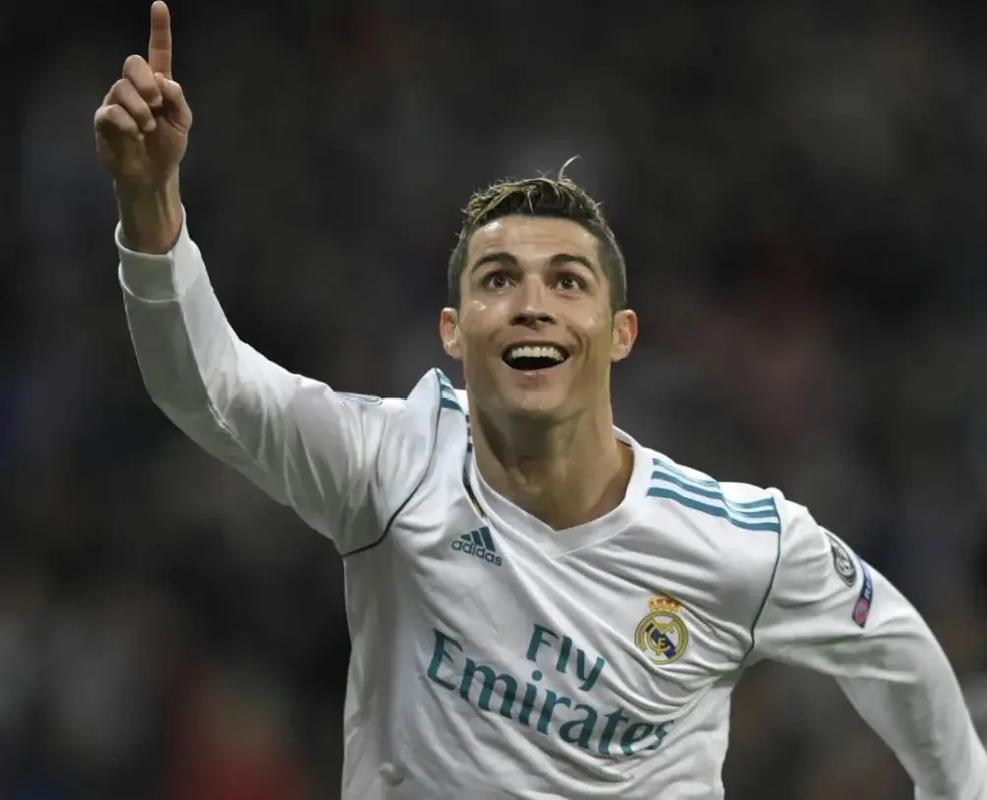 转会传闻，新闻：阿森纳盯上法兰克福的巴霍亚